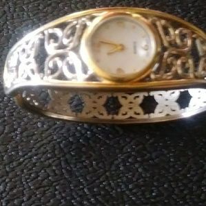 (4) lady's watchs miscellaneous brands quartz watc